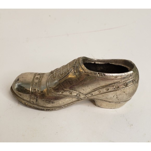 Vintage 1950s Pin Cushion Silver Tone Metal Men's Oxford Shoe Made in Japan - Picture 1 of 8